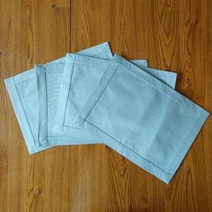 Set of 4 placemats NWT
